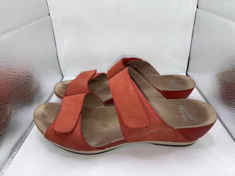 Dansko Sz 39 US 8.5-9 Coral Red Leather Slide Sandals Adjustable Strap Wedge